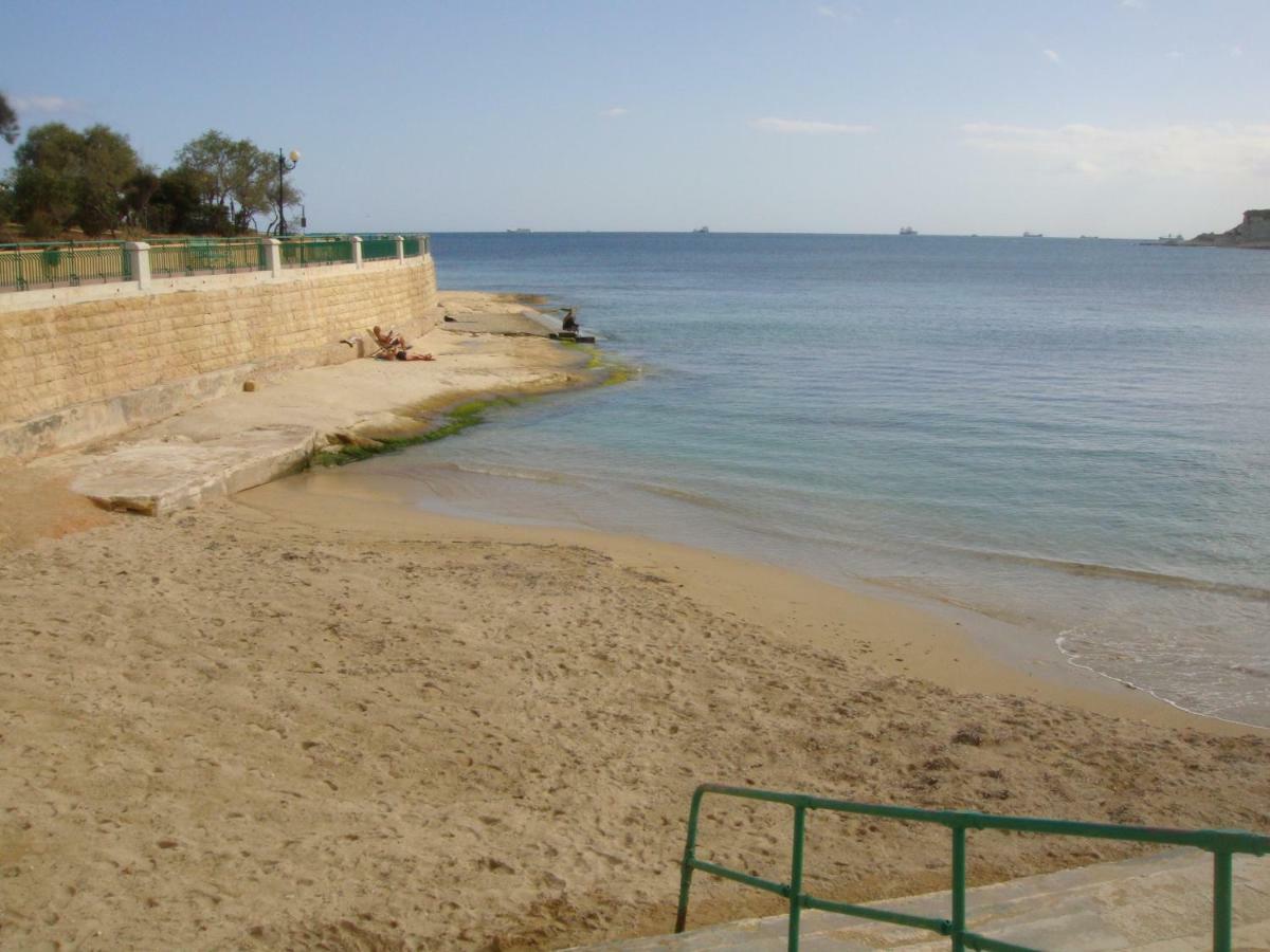 Sea Front Apartment Marsaskala Luaran gambar